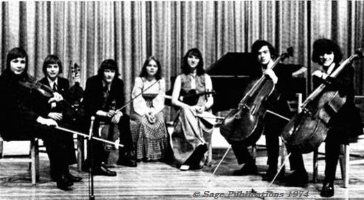 Yehudi Menhuin School students on a 1974 tour of the USA. Left to right: Nigel Kennedy, Garfield Jackson, Colin Twigg, Jacqueline Cole, Krystyna Osostowicz, Colin Carr, Yehuda Kanar.